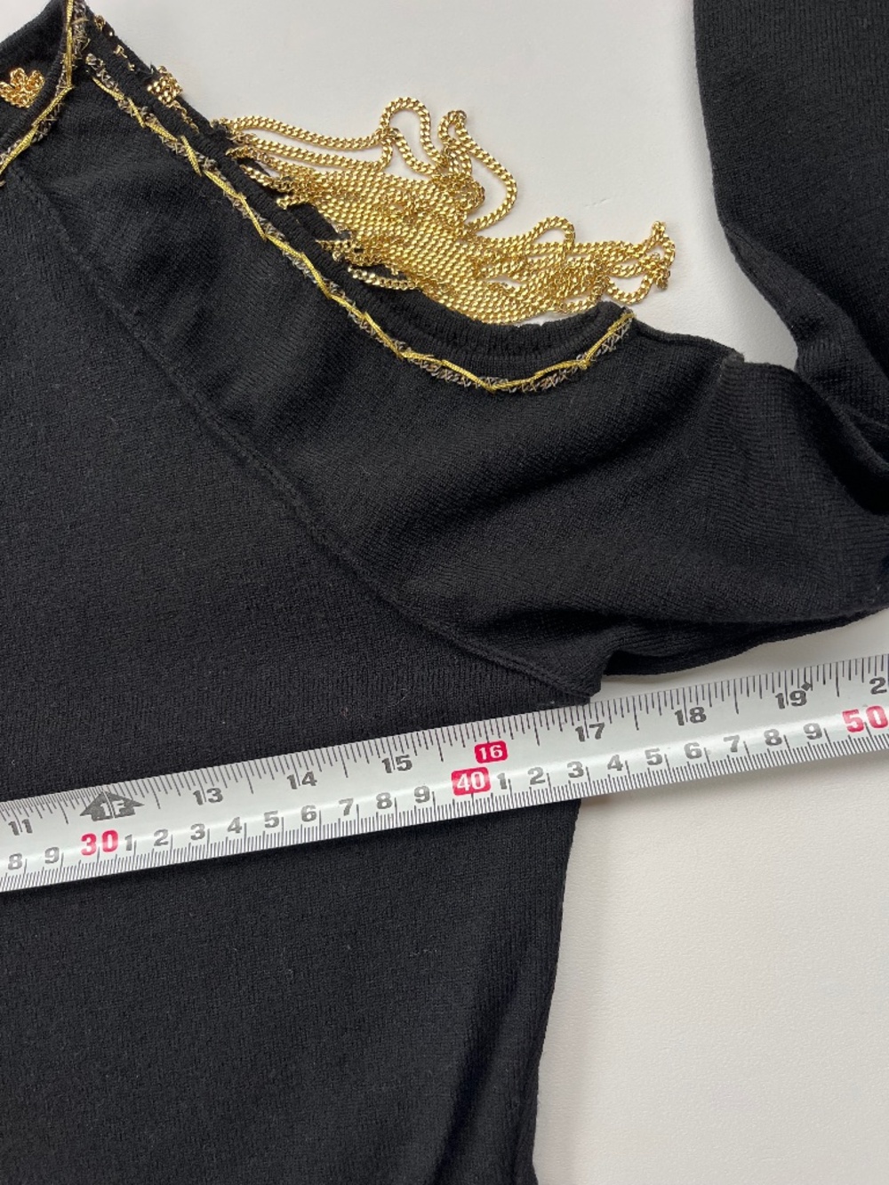 Roberto Cavalli cold-shoulder black wool top gold-tone chain sz Medium - Picture 13 of 15